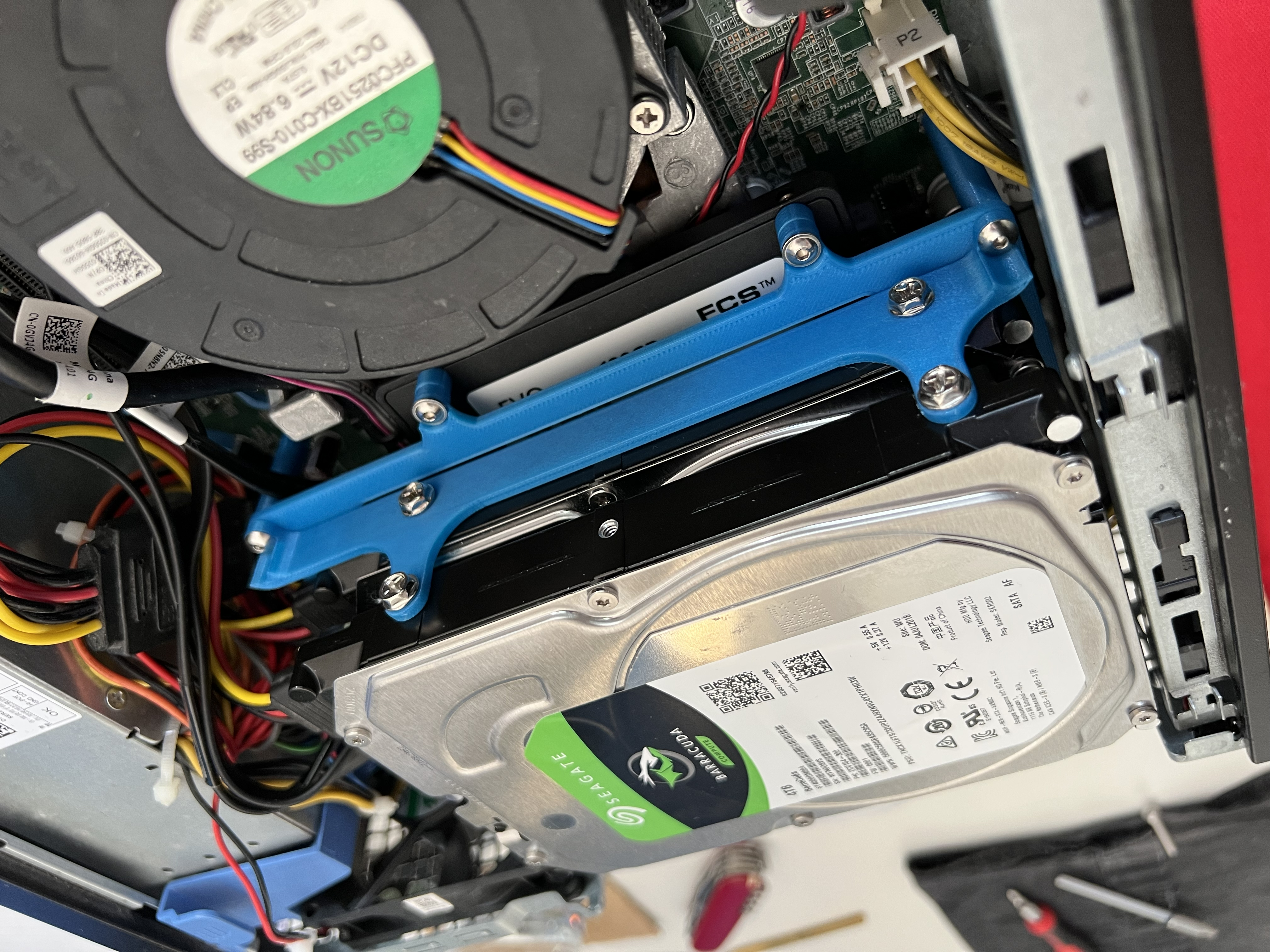 2 hard drives mounted on the fully assembled custom mount